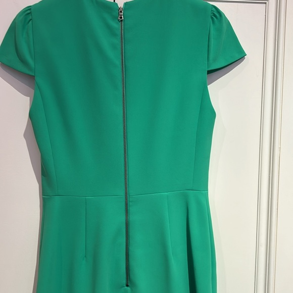 Alice + Olivia fitted cap-sleeve mini dress - Picture 5 of 8